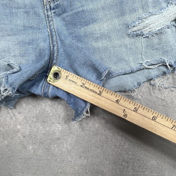 Hollister Shorts Womens SZ 9 Short-Short High Rise 3” Inseam Distressed Raw Hem - Picture 9 of 13
